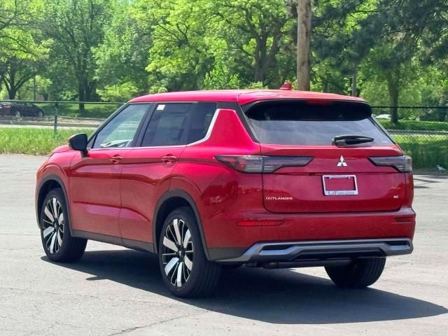 2026 Mitsubishi Outlander SE
