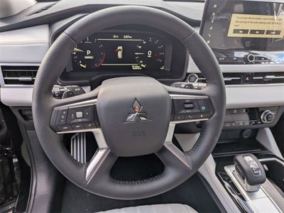 2025 Mitsubishi Outlander PLATINUM