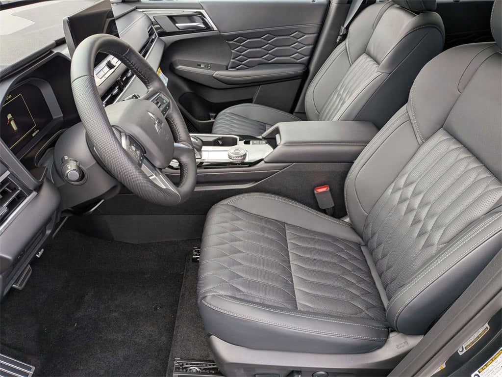 2025 Mitsubishi Outlander SEL