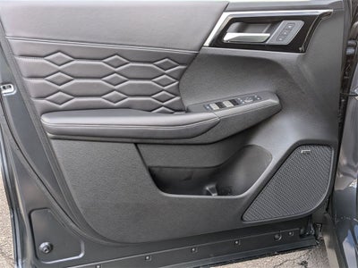 2025 Mitsubishi Outlander SEL