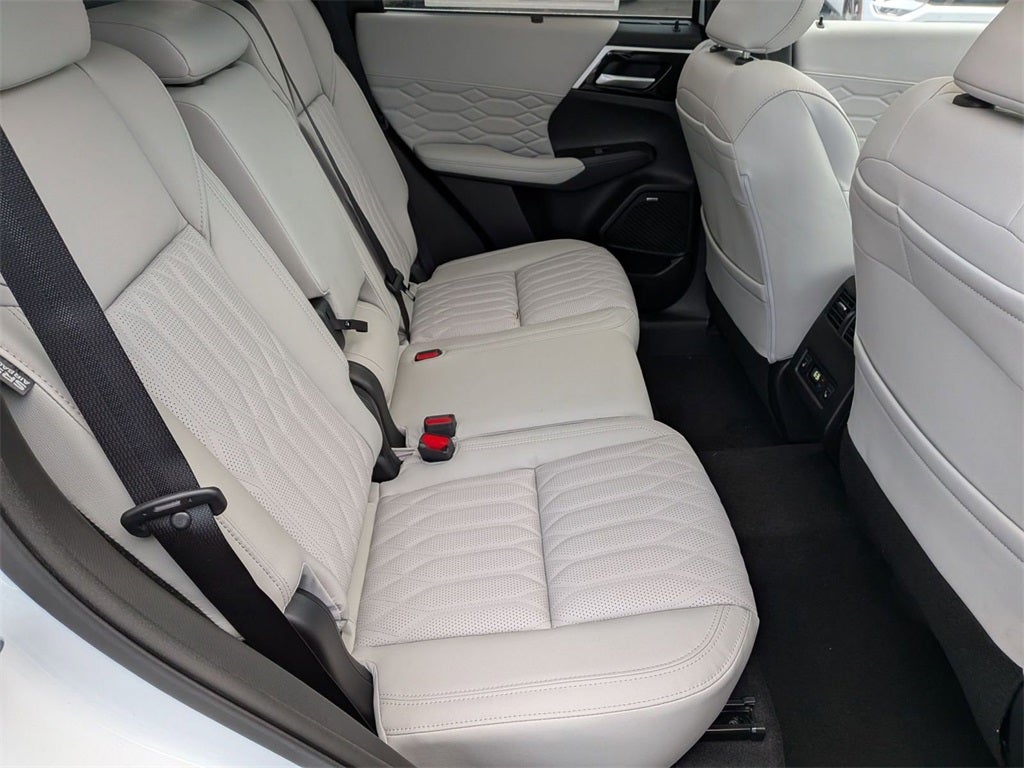 2026 Mitsubishi Outlander SEL