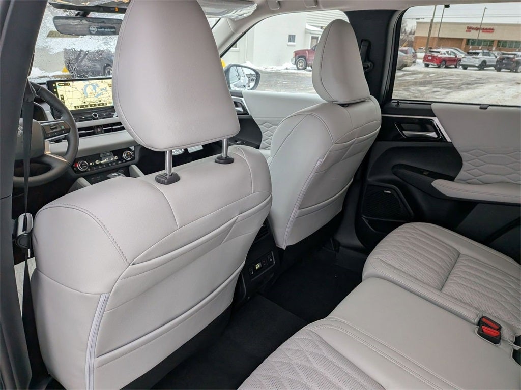 2026 Mitsubishi Outlander SEL