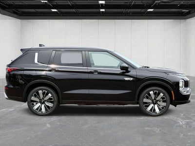 2026 Mitsubishi Outlander PHEV SE