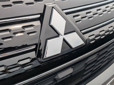 2025 Mitsubishi Outlander PHEV SE