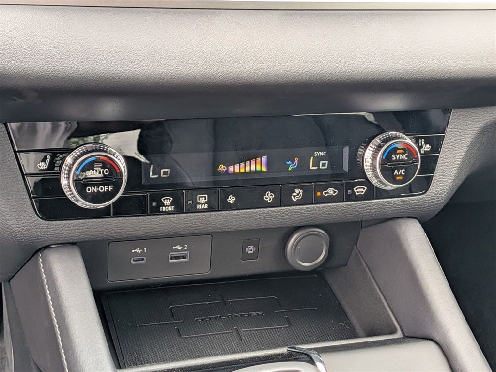 2025 Mitsubishi Outlander PHEV SE