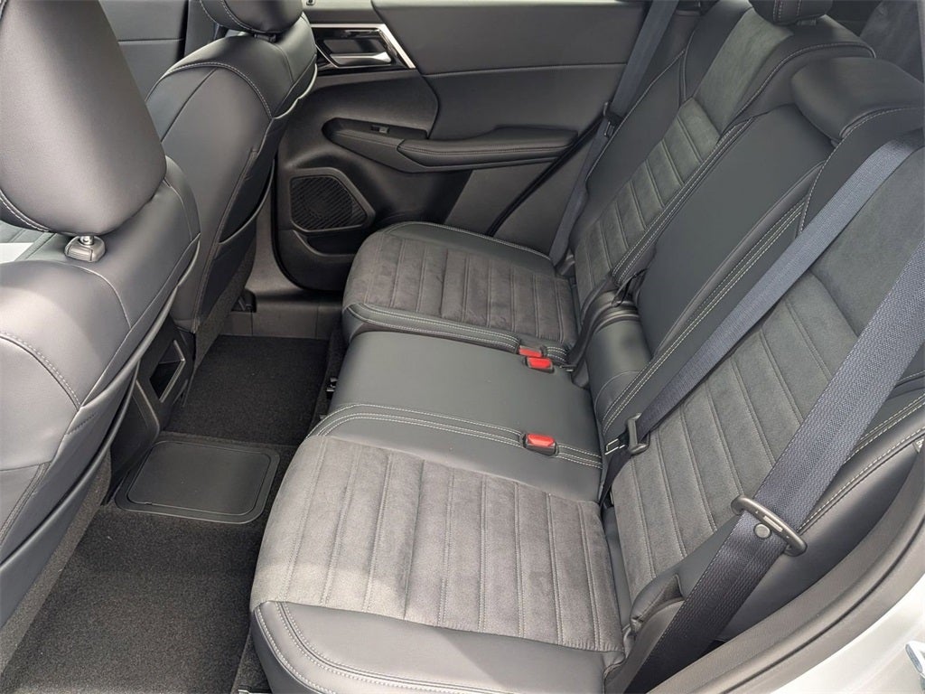 2025 Mitsubishi Outlander PHEV SE