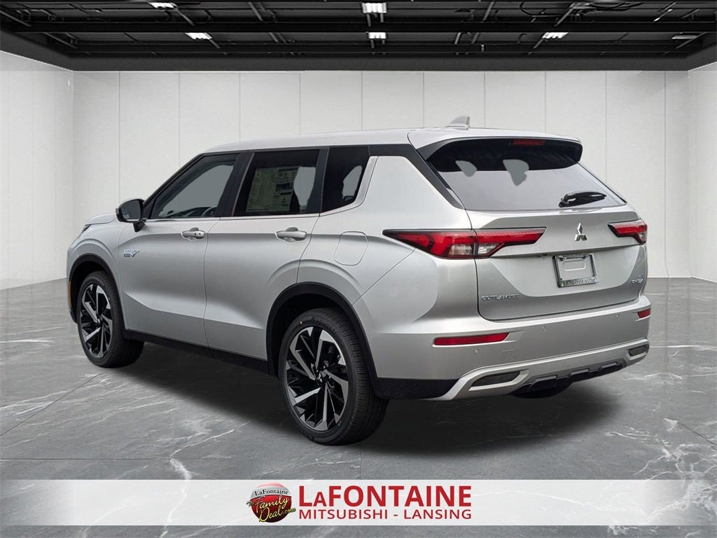 2025 Mitsubishi Outlander PHEV SE