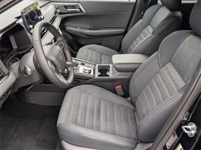 2025 Mitsubishi Outlander PHEV SE