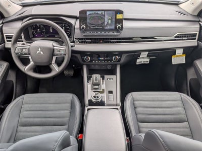 2025 Mitsubishi Outlander PHEV SE