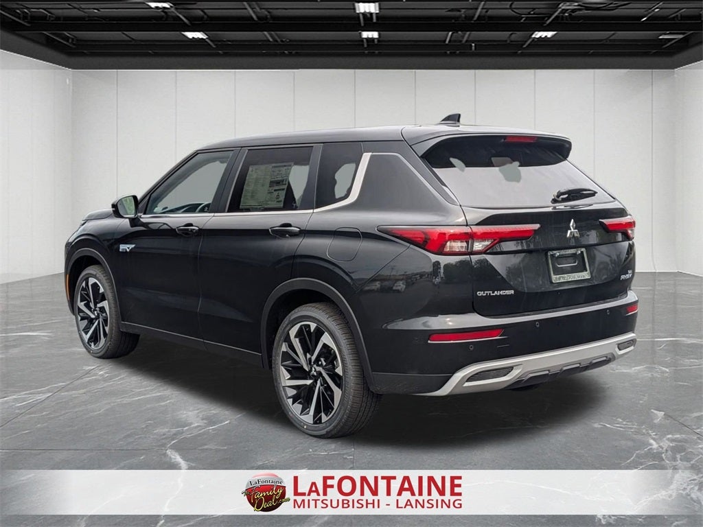 2025 Mitsubishi Outlander PHEV SE