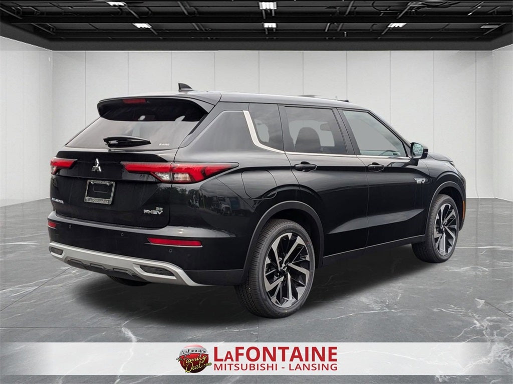 2025 Mitsubishi Outlander PHEV SE