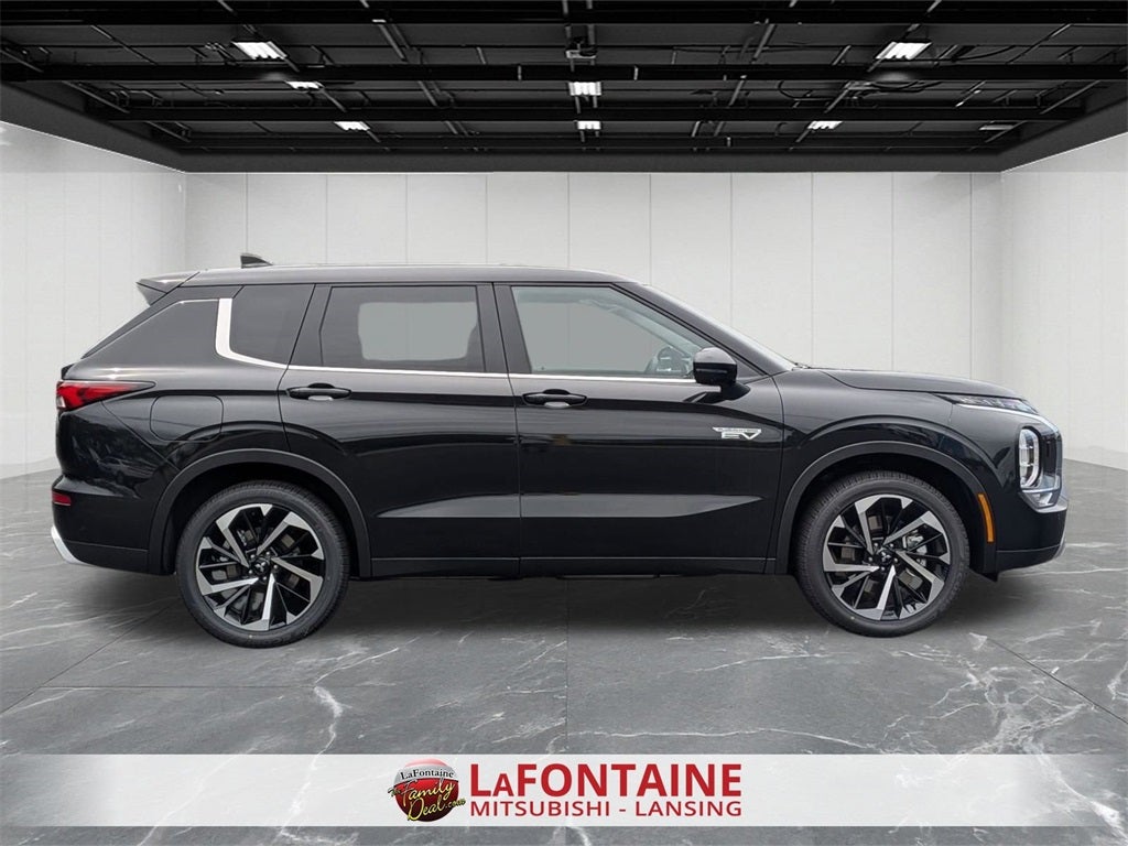 2025 Mitsubishi Outlander PHEV SE