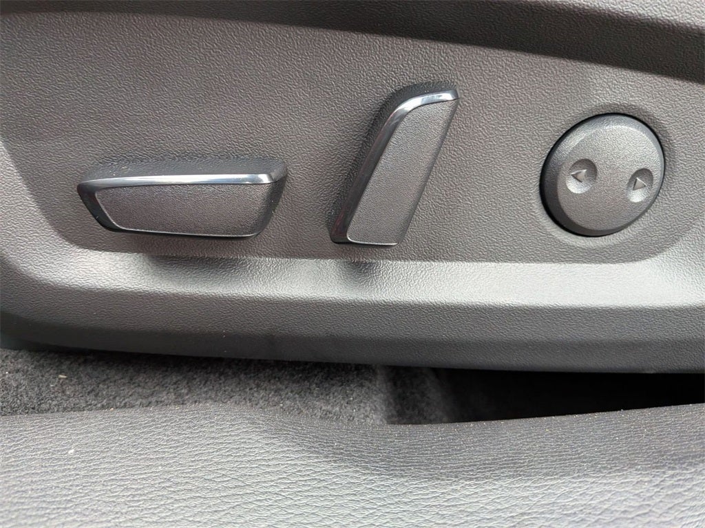 2025 Mitsubishi Outlander PHEV SE