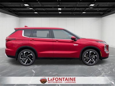 2025 Mitsubishi Outlander PHEV SE