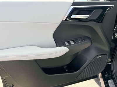 2026 Mitsubishi Outlander PHEV SE