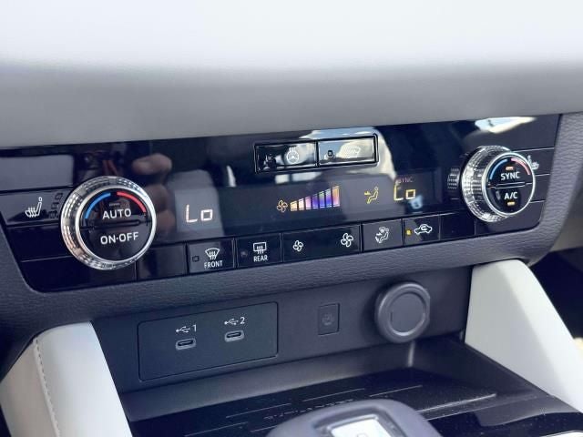 2026 Mitsubishi Outlander PHEV SE