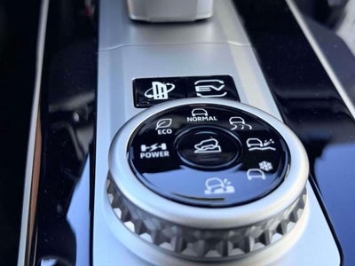 2026 Mitsubishi Outlander PHEV SE