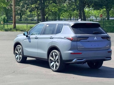 2026 Mitsubishi Outlander PHEV SE