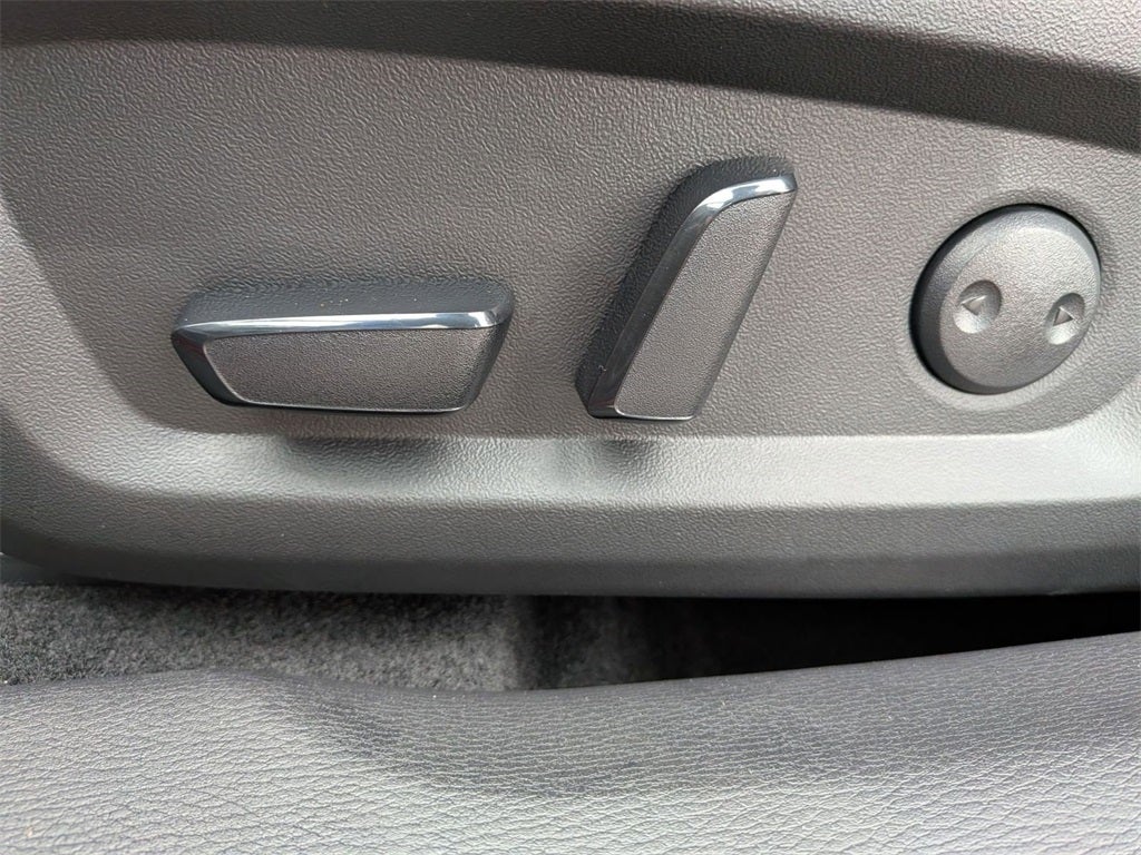 2025 Mitsubishi Outlander PHEV SE