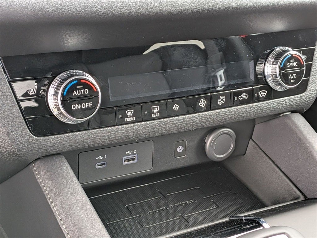 2025 Mitsubishi Outlander PHEV SE