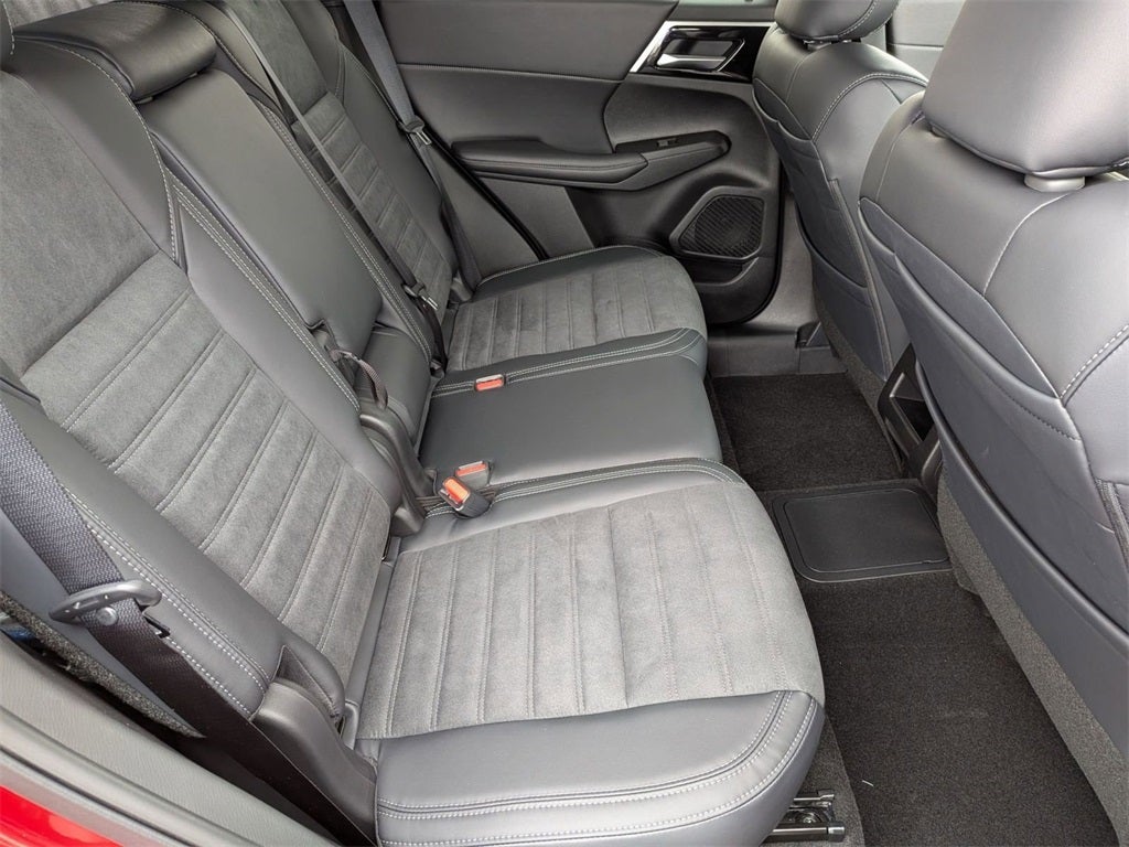 2025 Mitsubishi Outlander PHEV SE