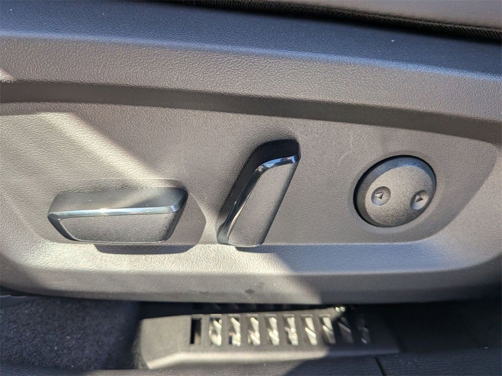 2025 Mitsubishi Outlander PHEV SE