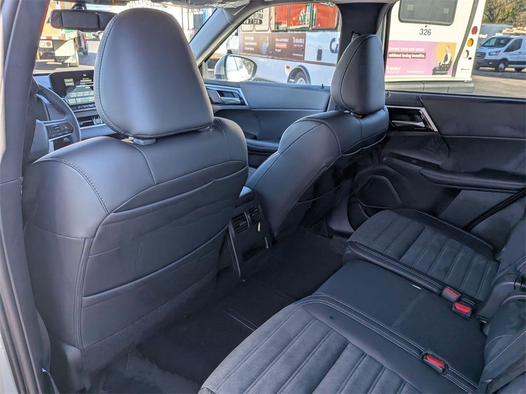 2025 Mitsubishi Outlander PHEV SE