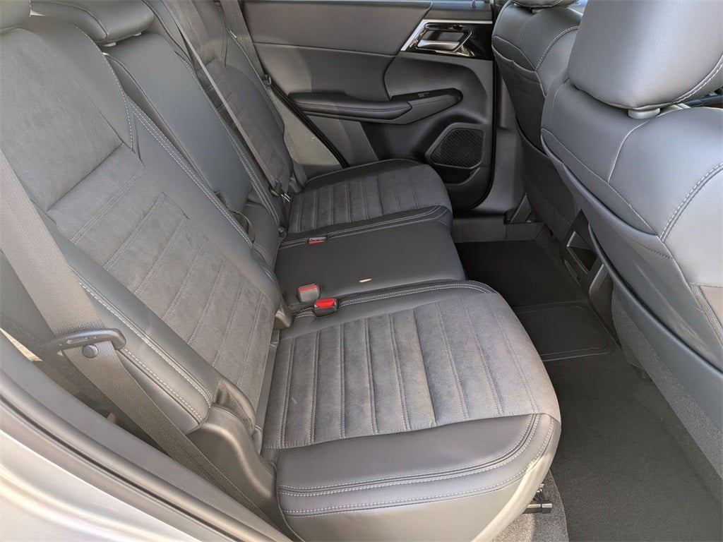 2025 Mitsubishi Outlander PHEV SE