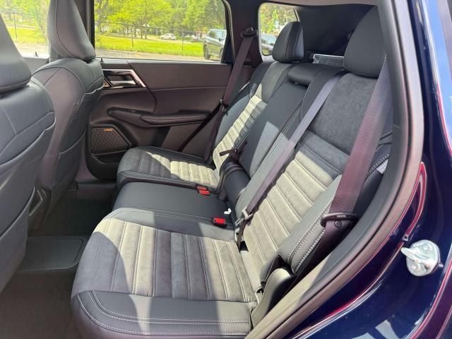 2026 Mitsubishi Outlander PHEV SE