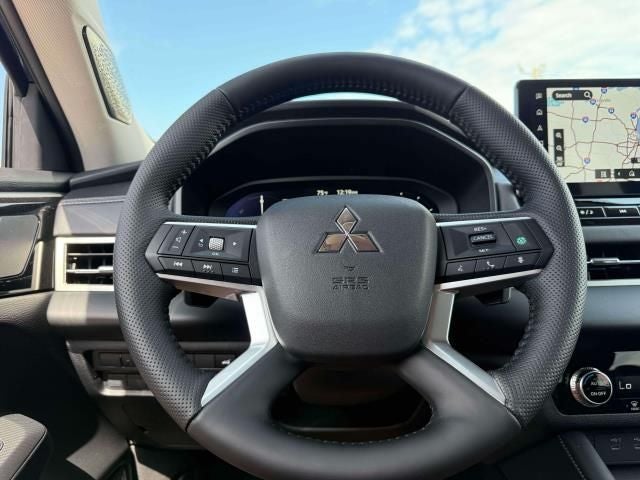 2026 Mitsubishi Outlander PHEV SE