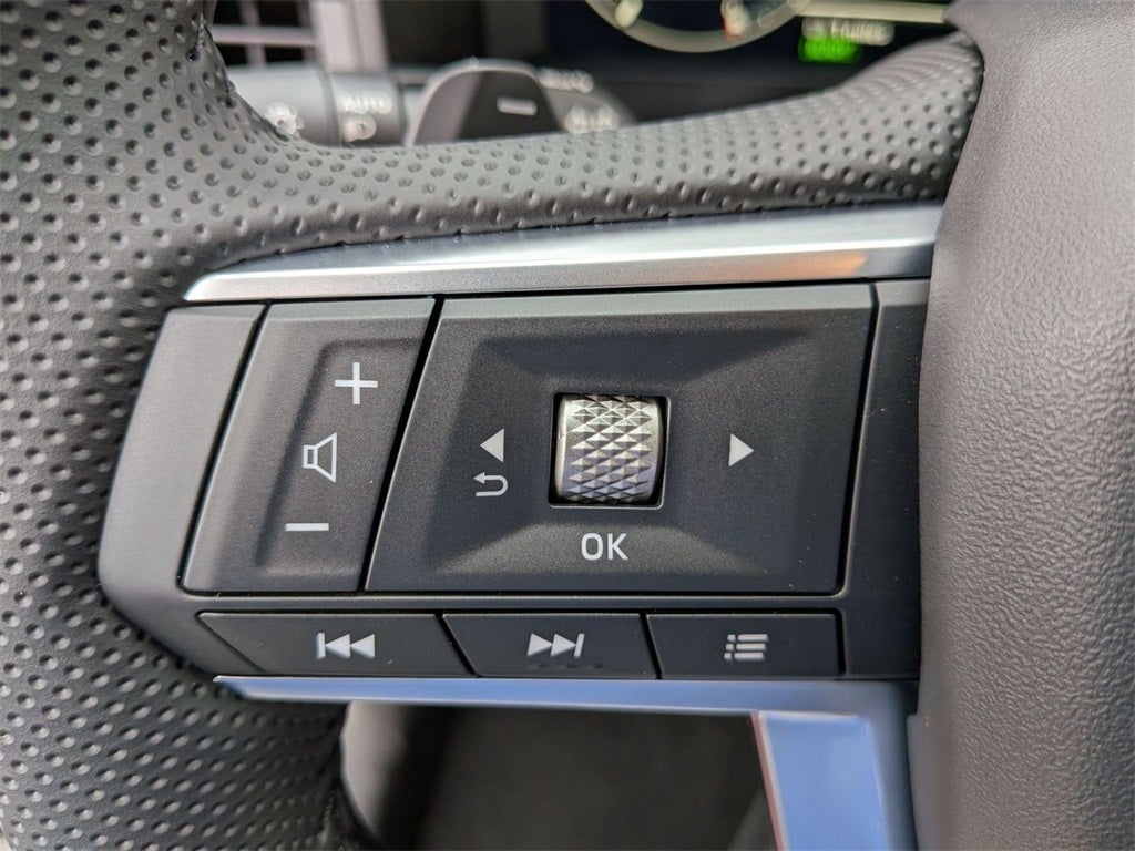 2025 Mitsubishi Outlander PHEV SE