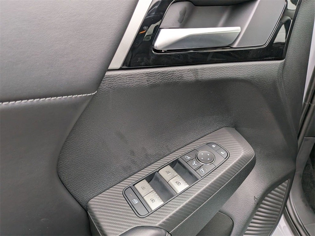 2025 Mitsubishi Outlander PHEV SE