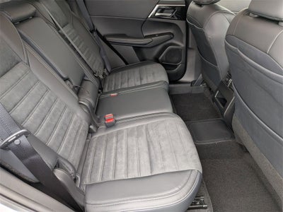 2025 Mitsubishi Outlander PHEV SE