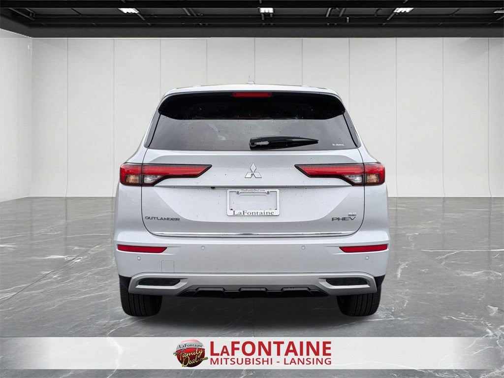2025 Mitsubishi Outlander PHEV SE