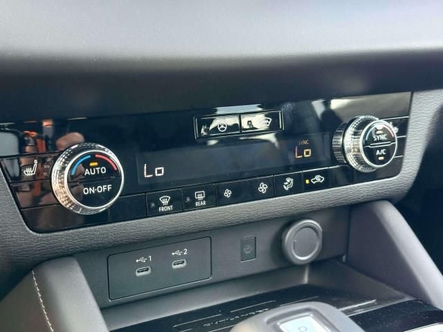 2026 Mitsubishi Outlander PHEV SE