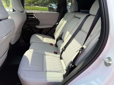 2026 Mitsubishi Outlander PHEV SEL
