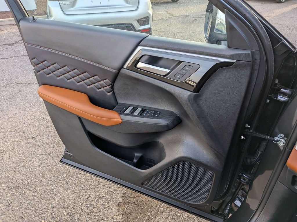 2025 Mitsubishi Outlander PHEV SEL