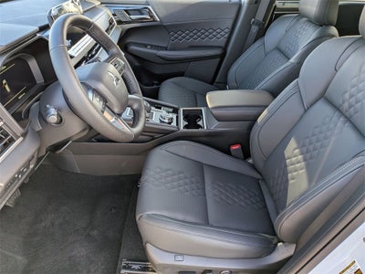 2025 Mitsubishi Outlander PHEV SEL Black Edition