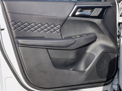 2025 Mitsubishi Outlander PHEV SEL Black Edition