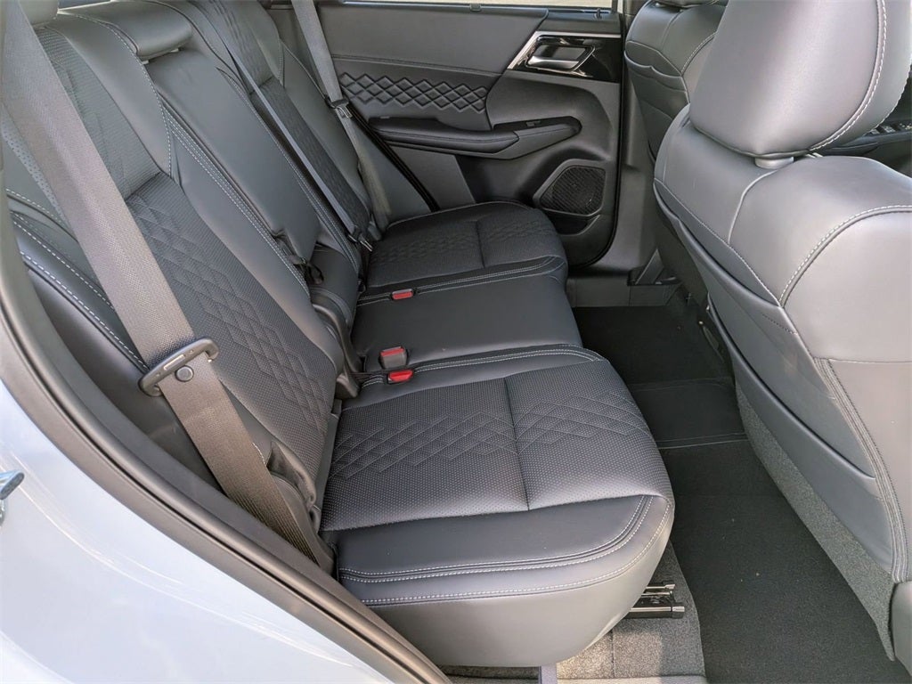 2025 Mitsubishi Outlander PHEV SEL Black Edition