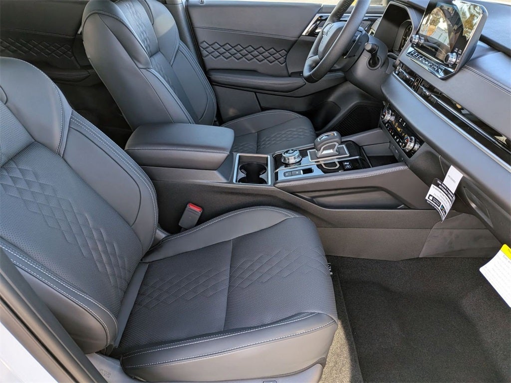 2025 Mitsubishi Outlander PHEV SEL Black Edition