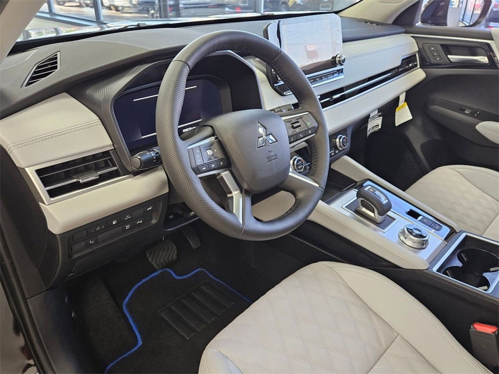 2025 Mitsubishi Outlander PHEV Platinum Edition