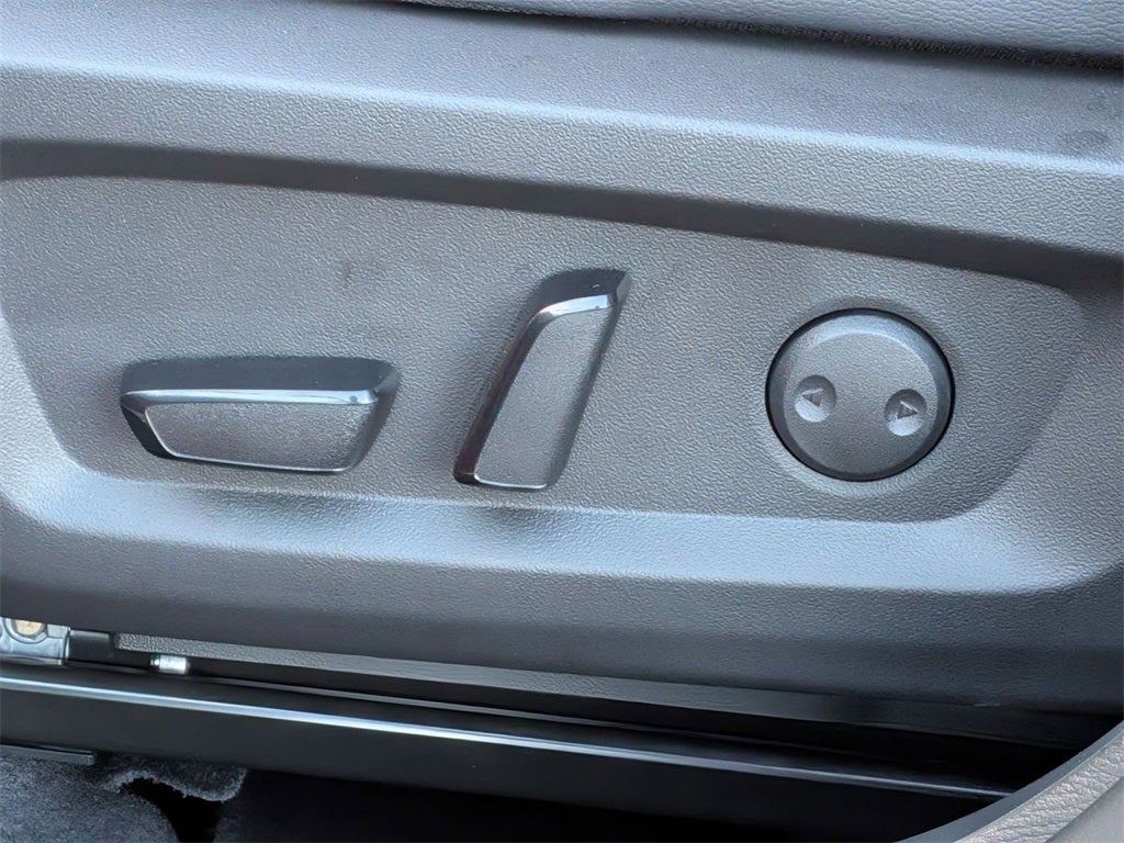 2025 Mitsubishi Outlander PHEV SEL