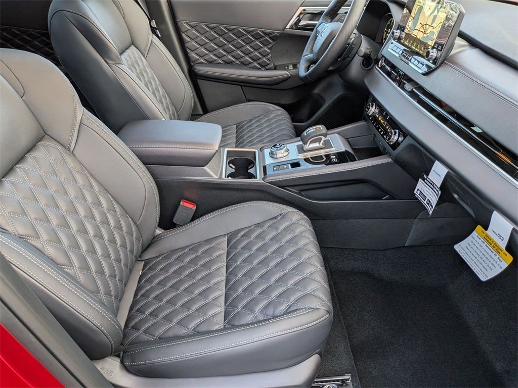 2025 Mitsubishi Outlander PHEV SEL