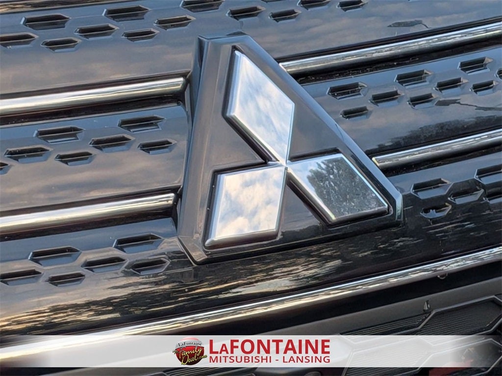 2025 Mitsubishi Outlander PHEV SEL