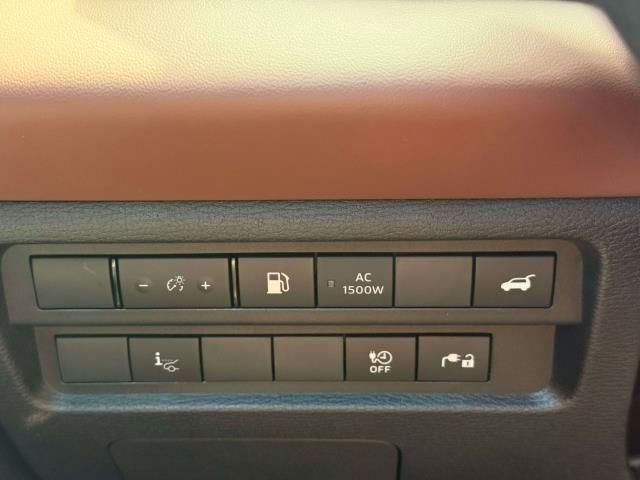 2026 Mitsubishi Outlander PHEV SEL