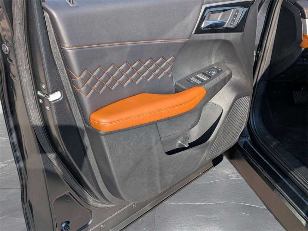 2025 Mitsubishi Outlander PHEV SEL