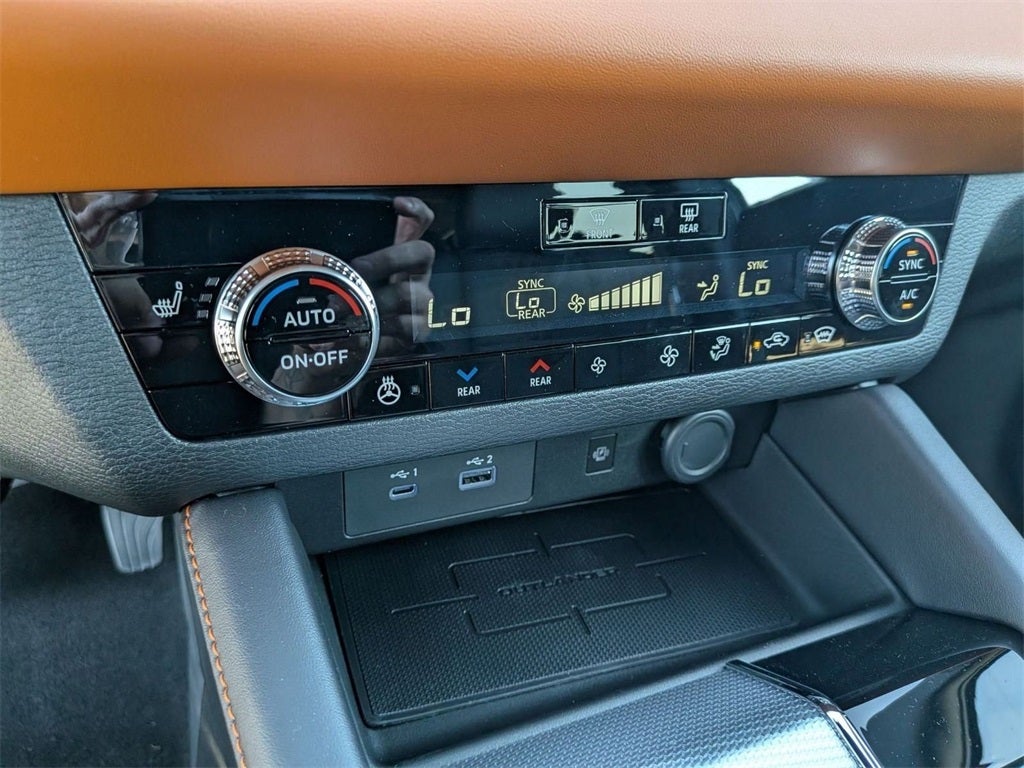 2025 Mitsubishi Outlander PHEV SEL