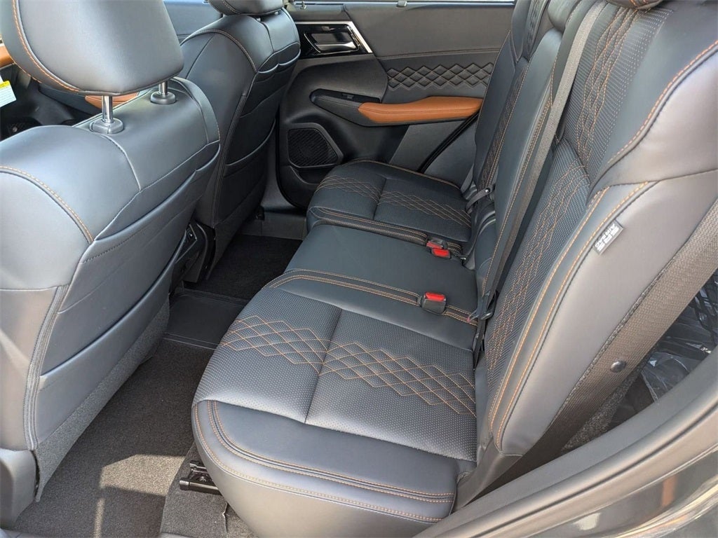 2025 Mitsubishi Outlander PHEV SEL