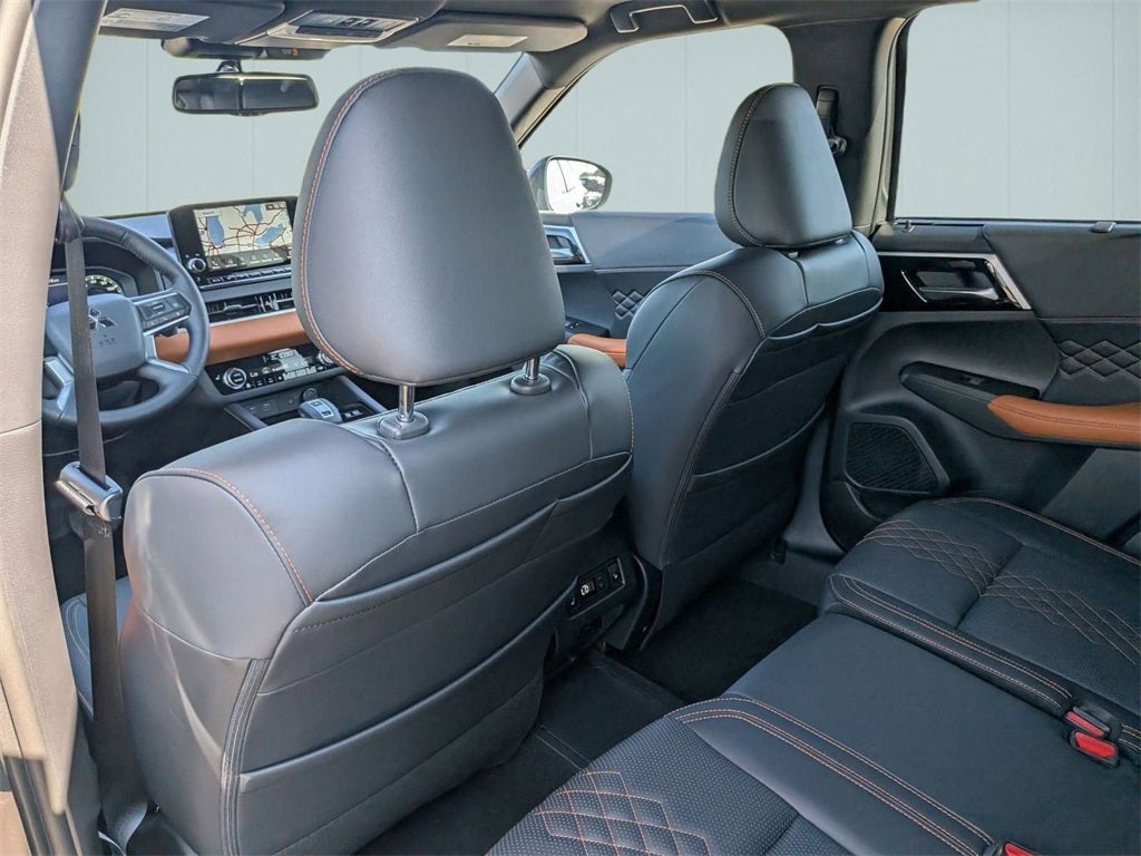 2025 Mitsubishi Outlander PHEV SEL